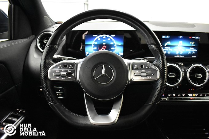 MERCEDES-BENZ GLA 200 d Automatic Premium